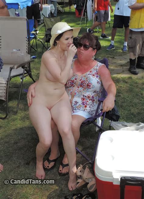 Babe Wants To Tan Naked Nudes Trashyboners NUDE PICS ORG