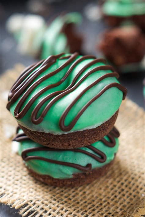 Our free budget tracker helps you understand your spending for a brighter financial future. {One Bowl} Mini Thin Mint Donuts