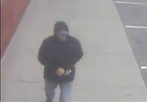 Swansea Police Looking For Tuesday Armed Robbery Suspect Fall River Reporter