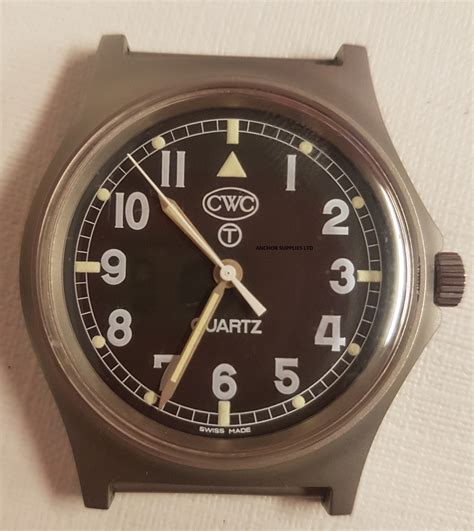 The army watch is made in british style and has easy to read hour, minute and second display. Genuine British Army CWC G10 Watch Quartz - Unissued