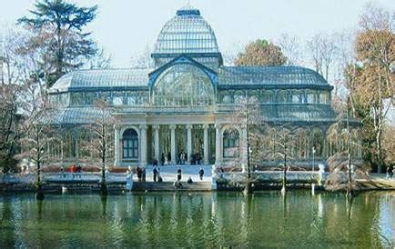 Christmas lighting ceremony next week and it will also be live streamed! Palacio de Cristal - EcuRed