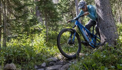 First Ride Impressions Pivots All New Shuttle Lt Electric Mountain