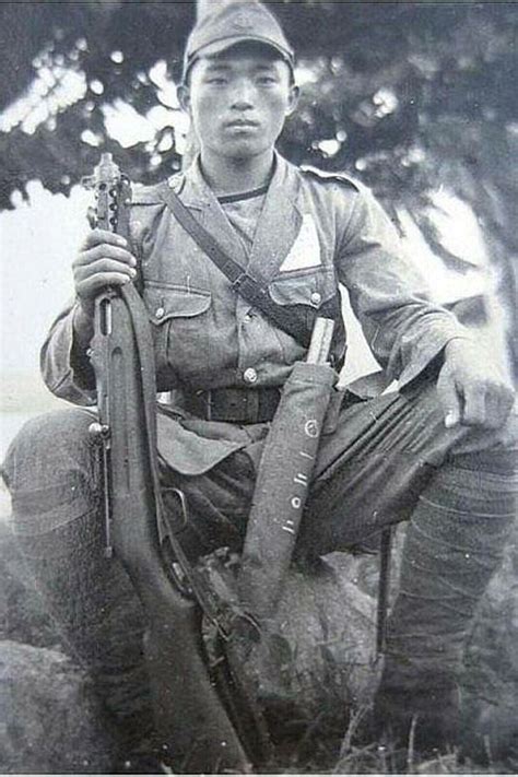 Japanese Soldier With Submachine Gun Wwii Ww2 Photo Glossy 46 In Y013