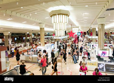 Macys Department Store New York City America Usa Stock Photo