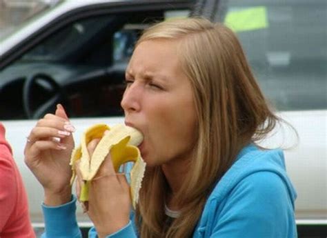 girls eating bananas 18 pics