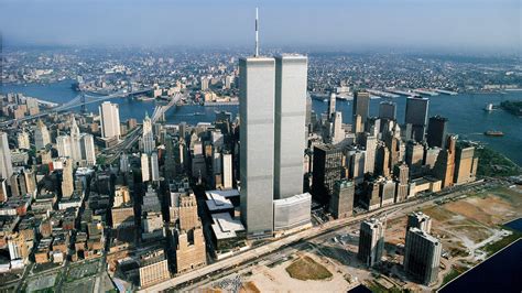 Through The Centuries New York From Above The World Trade Centers Twin Towers In 1982 The