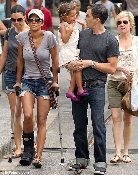 Halle said that she had no option but to shave the back of her daughter's head. Halle Berry steps out with Olivier Martinez and daughter ...