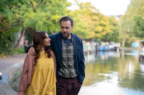 Interview Rafe Spall And Esther Smith On The Endearing Second Season Of ‘trying Freshfictiontv