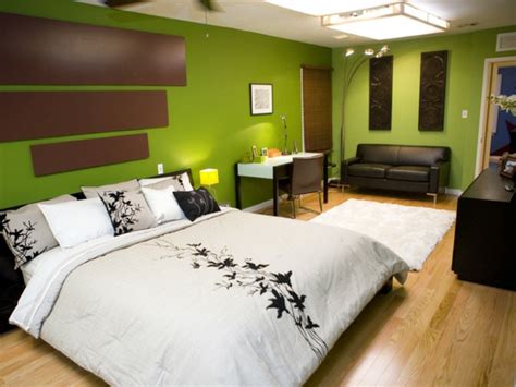 Farbideen schlafzimmer braun feng shui schlafzimmer farbe. 55 Ideen für grüne Wandgestaltung im Schlafzimmer ...