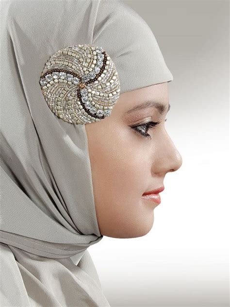Hijab Brooch With Hijab Scarf Islamic Jewelry Hijab By Hijabstyle Islamic Jewelry Brooch