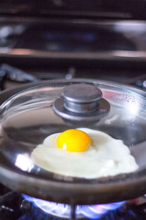 Sunny side up eggs are fried on only one side, with the yolks intact, golden, and runny. How to Make Perfect Sunny Side Up Eggs and Ways to Serve ...
