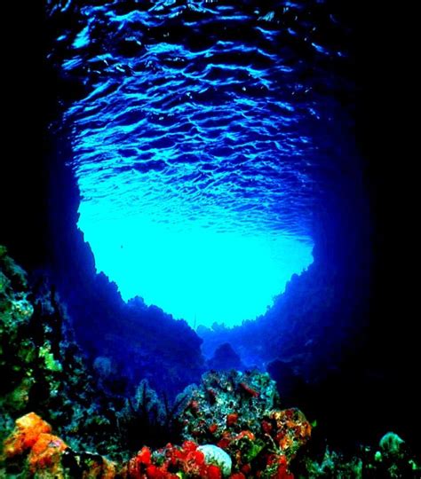 Underwater Cave Pic Underwater Cave With Air For Air What Is Going