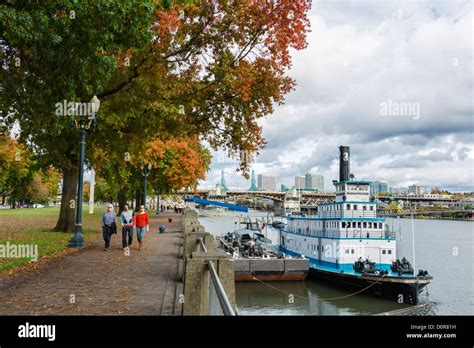 Oregon Maritime Museum ship in the Tom McCall Waterfront Park