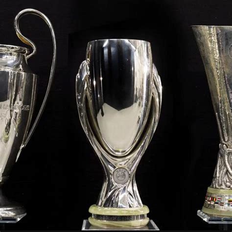 Consulta toda la información de la conference league. Uefa Europa Conference League Trofeo / Champions Europa E ...