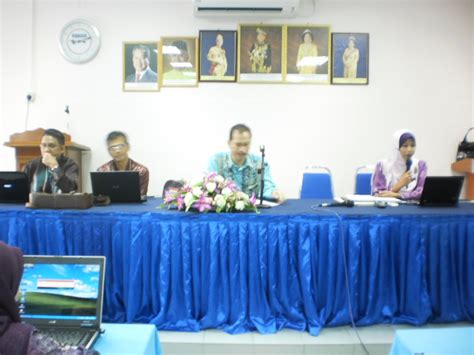 It was owned by several entities, from pejabat pelajaran daerah kinta (government) to pejab48.org of pejabat pelajaran daerah kinta, it was hosted by internet service provider ppdkinta.edu.my has google pr 3 and its top keyword is ppd kinta utara with 10.05% of search traffic. PRASEKOLAH DAERAH KINTA UTARA: Bengkel Sistem Maklumat ...