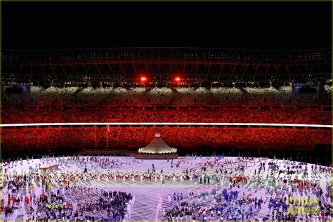 First Lady Jill Biden Attends Tokyo Olympics Opening Ceremony Photo 4593749 Jill Biden Photos