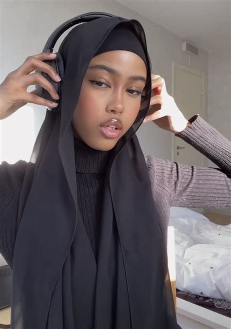 Pin By Saz☆ida On Hijabis・ ♡ In 2023 Tanned Makeup Hijab Fashion Inspiration Muslimah