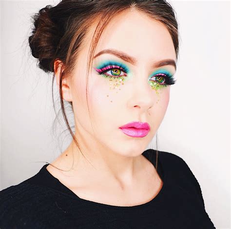 Instagram Domikiselova Bright Colorful Glitter Makeup Look Glitter