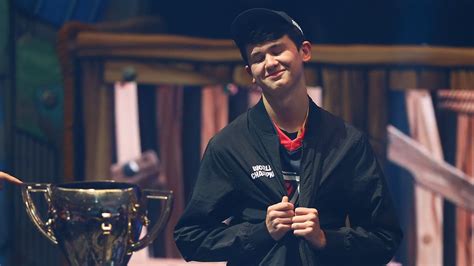 Fortnite Champ Kyle Bugha Giersdorf What We Know About 16 Year Old
