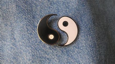 Yin Yang Friendship Pinset Etsy Yin Yang Pin And Patches Enamel Pins