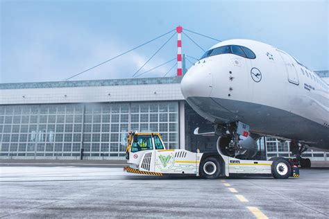 New Electric Pushback Tug Unveiled At Munich Airport