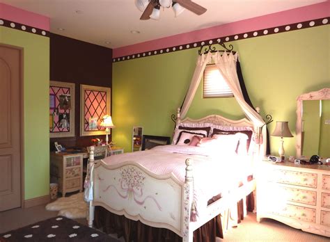 The wall is in grey lime green and white on sides of the room and in front the wall. Pink, chocolate brown and lime green bedroom update ...