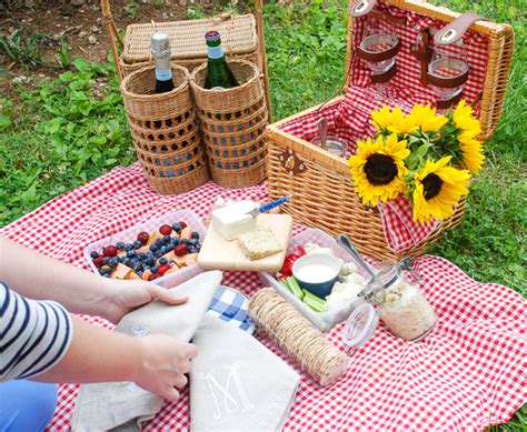 The Perfect Summer Picnic For Two Pender And Peony A Southern Blog