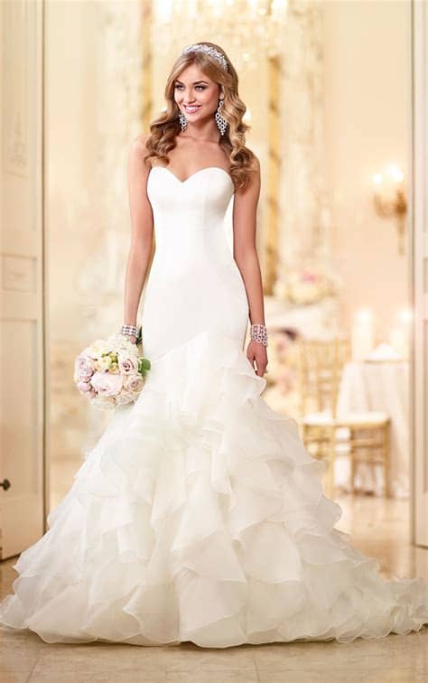 To find the wedding dress of your dreams, read reviews of bridal shops and visit the store in person to try on a few gowns. Top 20 Breathtaking Organza Wedding Dresses That Amaze You