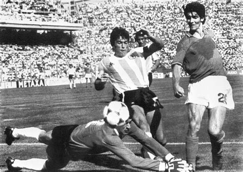 Empatar 3 Vezes E Ser Campeão A Itália Em 1982 Observador