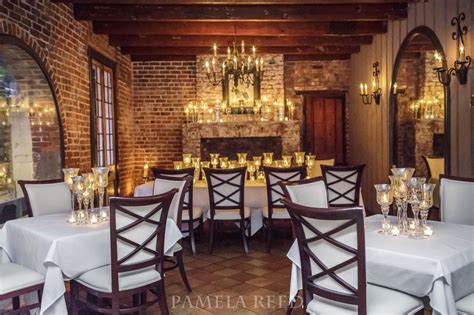 Broussards Restaurant And Courtyard New Orleans Louisiana Wedding Venue