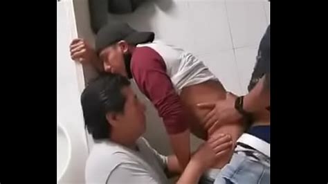 Videos de Sexo Gay baño publico XXX Porno Max Porno