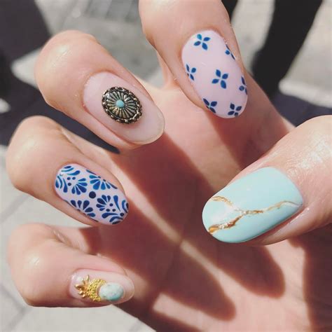 35 Carefree Boho Nail Designs