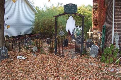 20 Front Yard Graveyard Halloween Decoomo