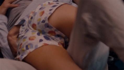 HOT Natalie Portman Nip SlipNO STRINGS ATTACHEDkissing Sex Tongue