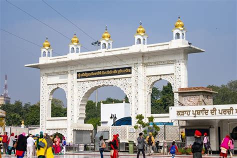 The Entrance To The Gurudwara Bangla Sahib In New Delhi Editorial Stock