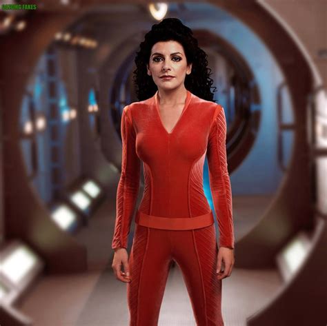 Marina Sirtis Pictures 321 Images