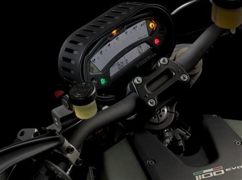 The new ducati monster is pure riding pleasure; 2013 Ducati Monster 1100 Evo in the diesel trim-Garage Car