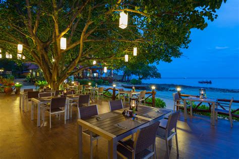 Restaurant 01 Phi Phi Natural Resort