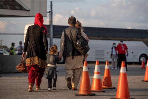 Canada To Resettle 5000 Afghan Refugees Evacuated By The Us Reuters