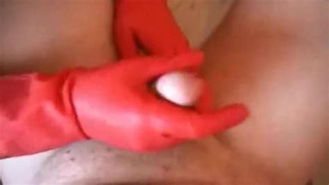 Red Rubber Gloves Handjob Vídeos Porno