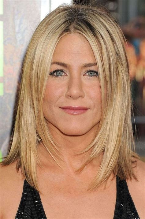 16 Best Medium Hairstyles For Oval Faces Long Face Hairstyles Short