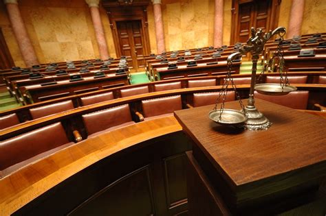 La Rémunération Des Juges De Paix Magistrats Devant La Cour Suprême Jdm