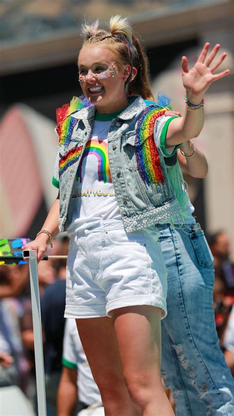 Jojo Siwa And Kylie Prew Rock The Pride Parade In West Hollywood 05232022 • Celebmafia