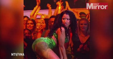 Mtv Vmas 2014 Watch Nicki Minajs Raunchy Twerktastic Performance Of Anaconda Mirror Online