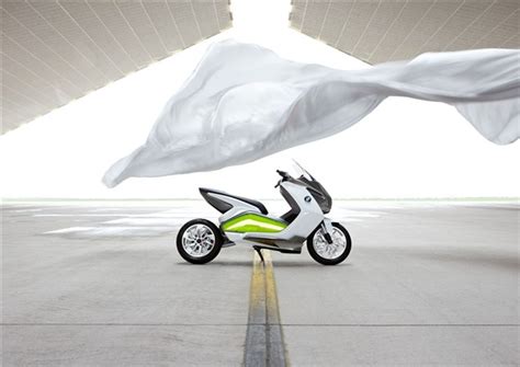 Bmw Electric Scooter Concept Unveiled Visordown