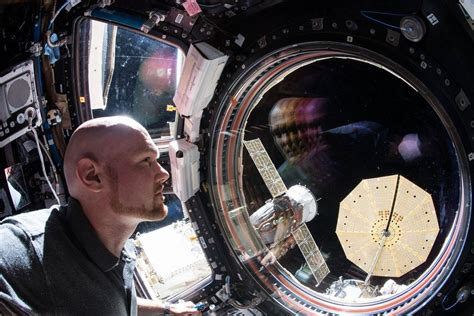 Space In Images 2018 12 Esa Astronaut Alexander Gerst In The Cupola