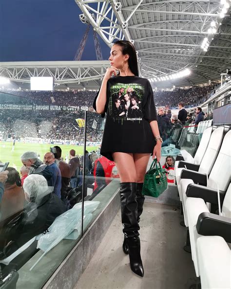 Georgina Rodríguez Inspira Se No Estilo Da Ex Namorada De Ronaldo