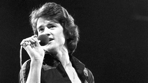 tributes paid to bay city rollers singer les mckeown following death