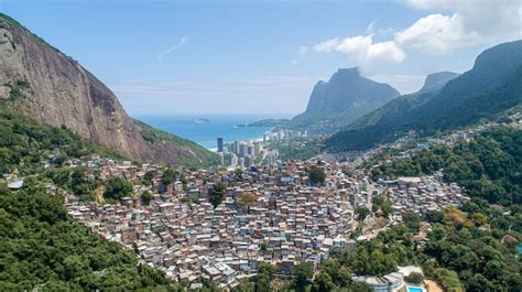 Vista Aérea Da Favela Da Rocinha A Maior Favela Do Brasil Nas