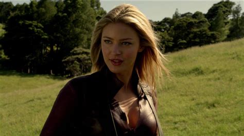 Tabrett Bethell One Of My Fav Actresses From Legend Of The Seeker